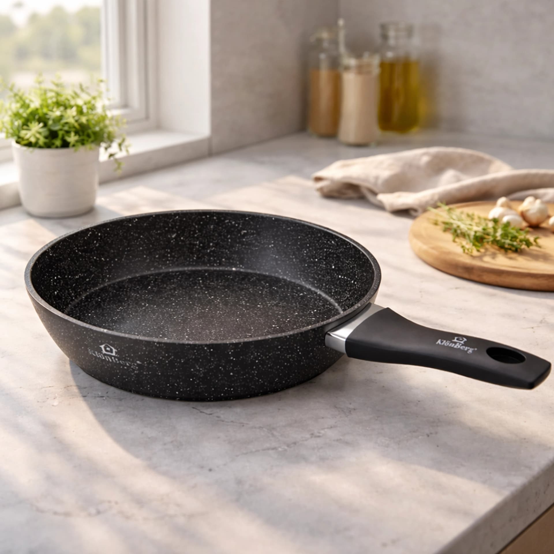 products.photoOf Aluminum Non-Stick Frying Pan 20Cm KB-8603